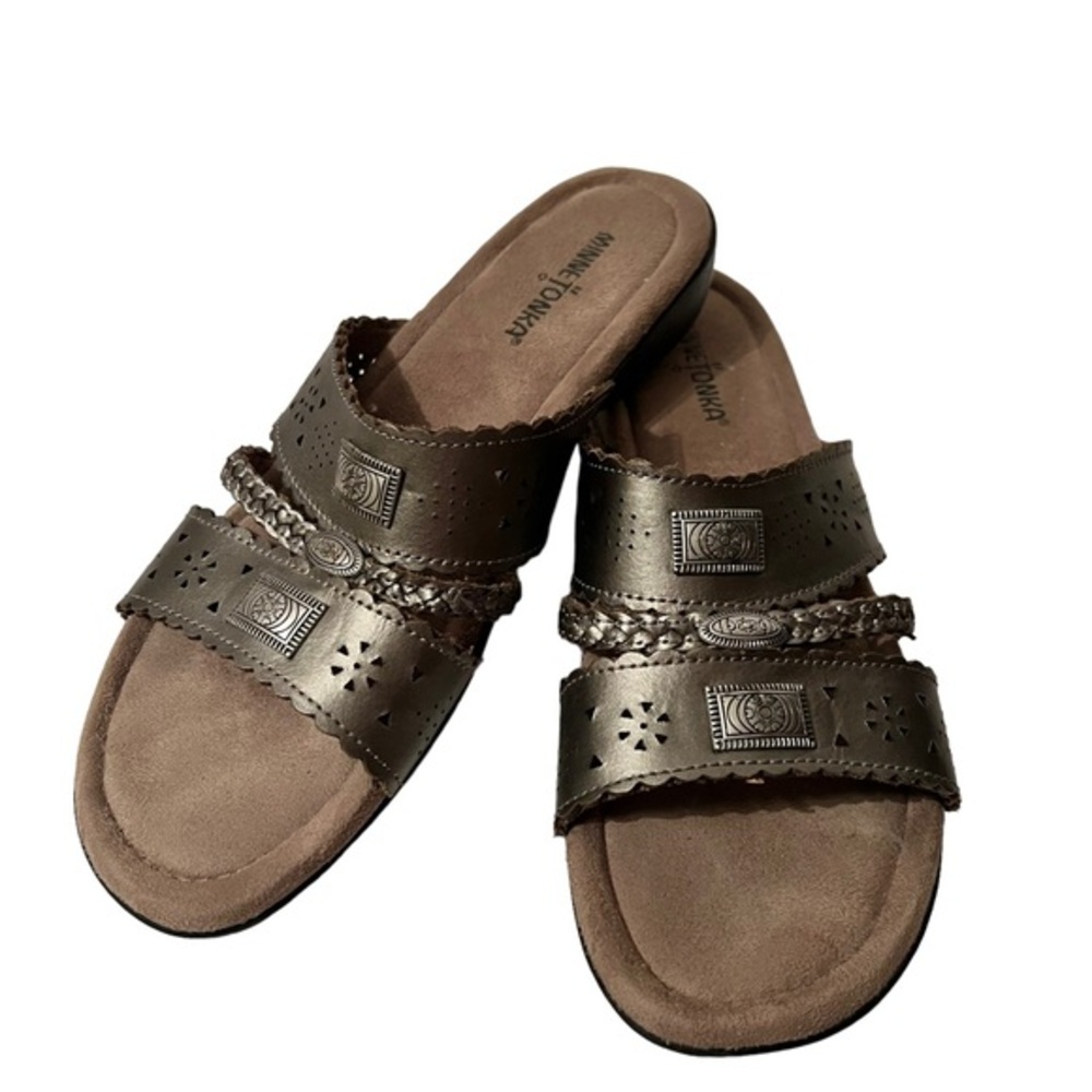Minnetonka Sandals Women’s Slip On Open Cutwork Gray Leather Size 11 NWOT